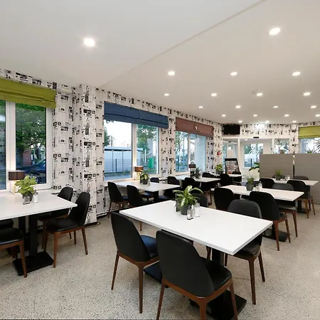 B&B Hotel Berlin-Adlershof 2*