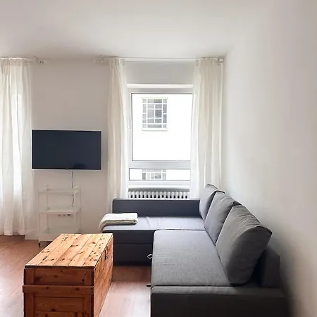 Nook Design-apartments Mit Kueche, Duschbad, Neben U-bahn Station Aber Ruhig Gelegen Apartment Berlin