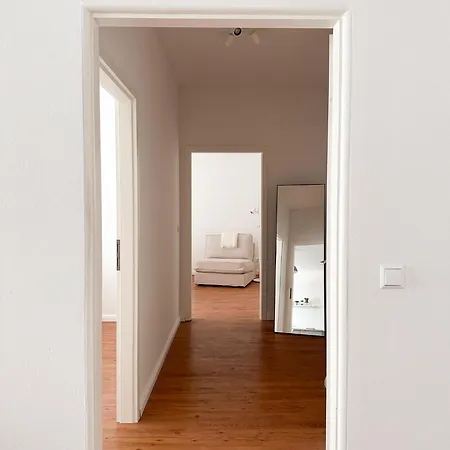 Apartment Nook Design-apartments Mit Kueche, Duschbad, Neben U-bahn Station Aber Ruhig Gelegen *