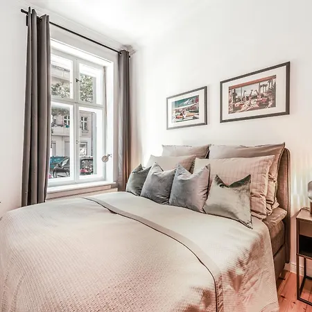 Apartment The Uckermuender - 2 Bed Up To 4 People Berlin