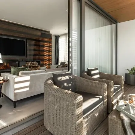 Private Penthouse *