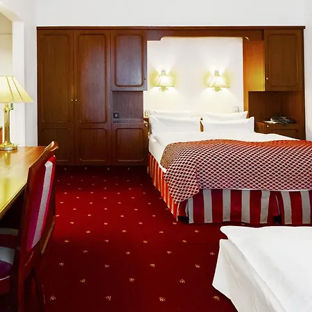 Bernstein Kastania 4*