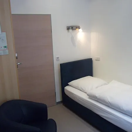 Szálloda Alt - Tegel Berlin