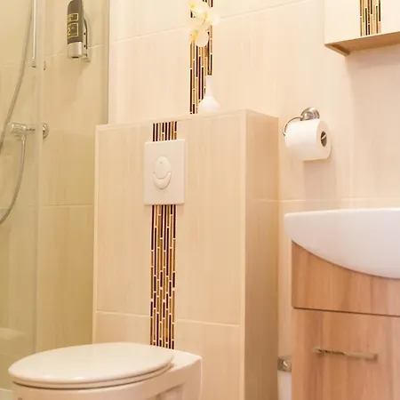 Spreewitz Am Kurfuerstendamm Szálloda 3*