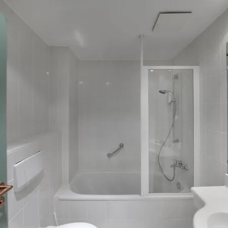 Birgit Mitte Hotel 3*