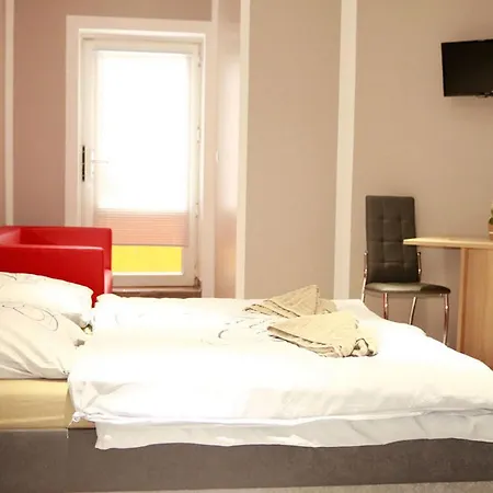 Amaya Motel 3*
