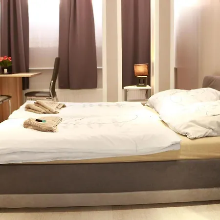 Amaya Motel 3*