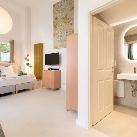 Great 1-room Loft *