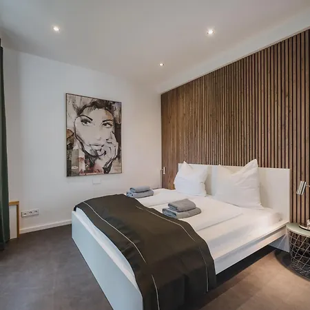 Homely - Luxury Loft, Modern, Near Kurfuerstendamm I Cafe Apartment *
