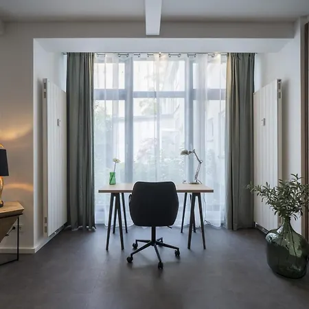 Homely - Luxury Loft, Modern, Near Kurfuerstendamm I Cafe * Berlin