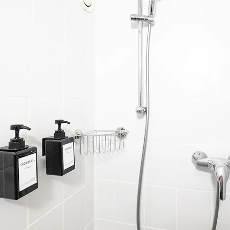 Charmantes 2-zimmer-apartment Mit Vorgarten Apartment Berlin