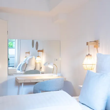 Apartment Charmantes 2-zimmer-apartment Mit Vorgarten Berlin