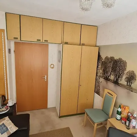 Homestay Mit Optimaler Verkehrsanbindung Und Vielen Extras In Berlin-rudow