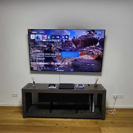 Beautiful 3room Suitable For 6 Persons Apartment