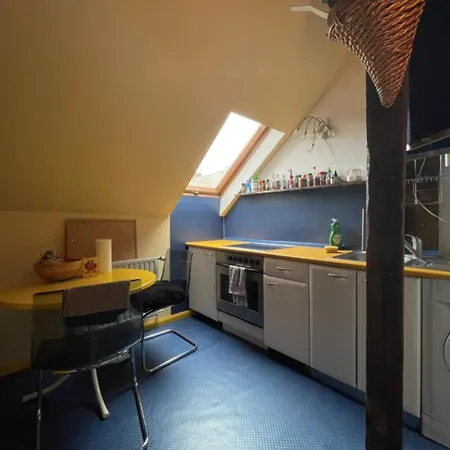 Friends Circle Apartment *