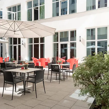 Adina Checkpoint Charlie מלון דירות 4*