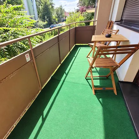 Apartment Duplex Ullstein- 4 Bedrooms, 2 Bathrooms, Living Room, 2 Parking Spaces, Boxspringbeds, Family & Business Apartment! *