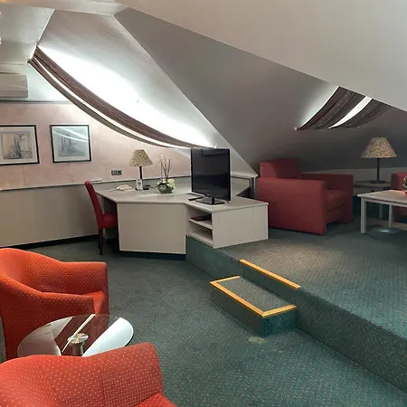 Hotel Alpinia