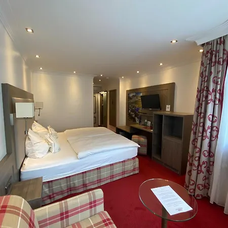 Hotel Alpinia 4*