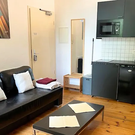 Mooeve Friedrichs Apartment