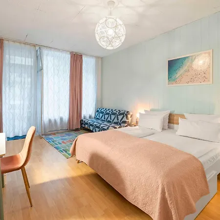 Apartment 33 H S-bahn Schoenhauser Allee *