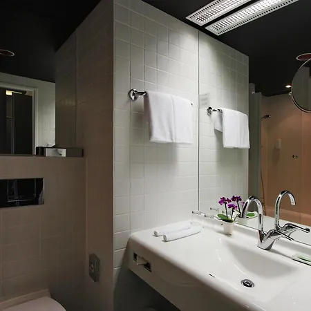 Hotel Arcotel John F 4*