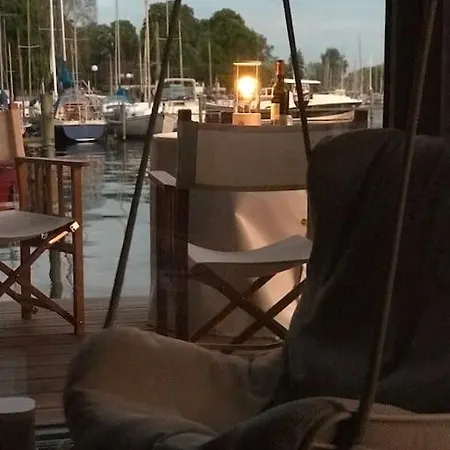 Hausboot Vom Feinsten Botel