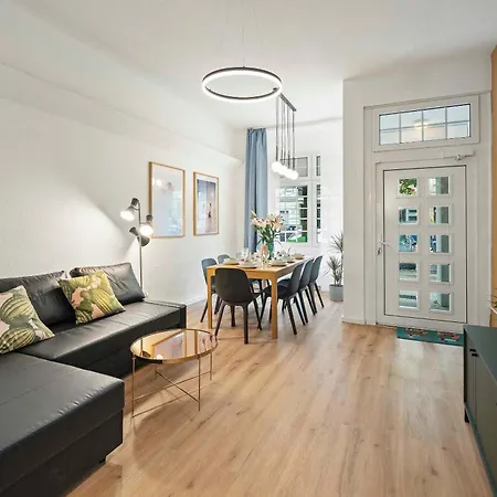 Apartment 33 L With 8 & 3 Bathrooms Berlin