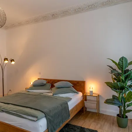 Stylische Altbauwohnung Zentral In Kreuzberger Kiezlage Apartment Berlin