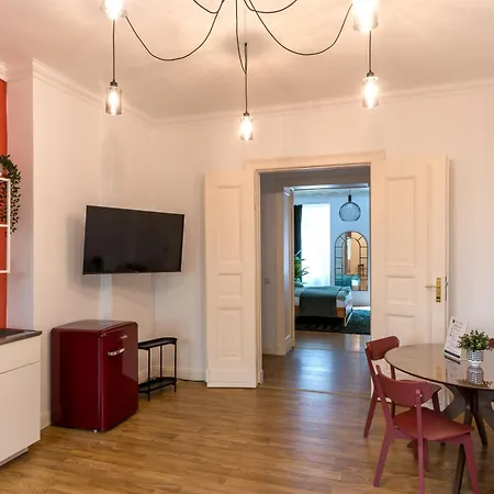 Stylische Altbauwohnung Zentral In Kreuzberger Kiezlage Apartment Berlin
