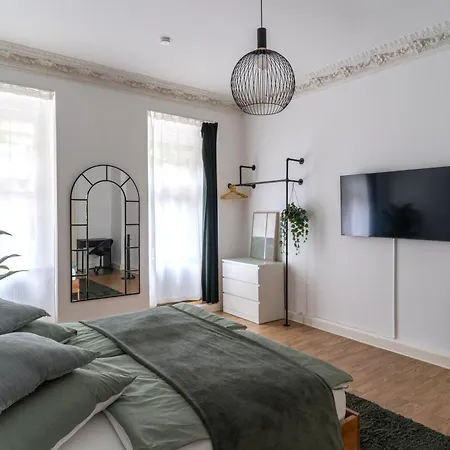 Stylische Altbauwohnung Zentral In Kreuzberger Kiezlage