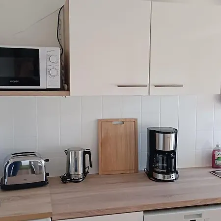 Uhu Apartment *