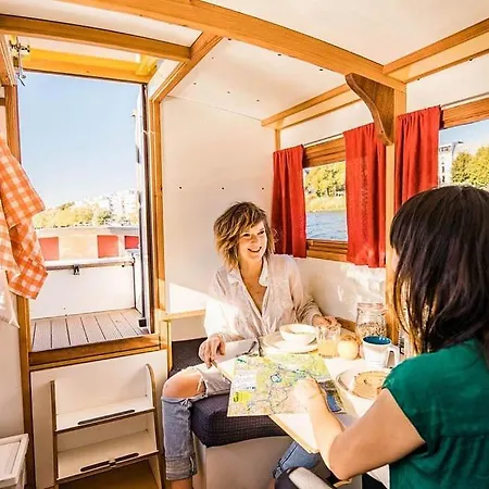 Hausboot Tour Mit Der Wasserkutsche - Fuehrerscheinfrei * Berlin