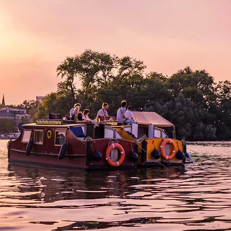 Tekne Hausboot Tour Mit Der Wasserkutsche - Fuehrerscheinfrei