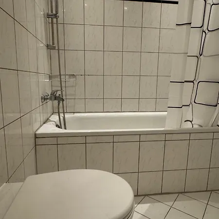 Erlanger Hof 3* ברלין