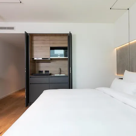 Hotel Kpm & Residences 5*