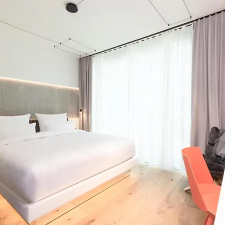 Hotel Kpm & Residences
