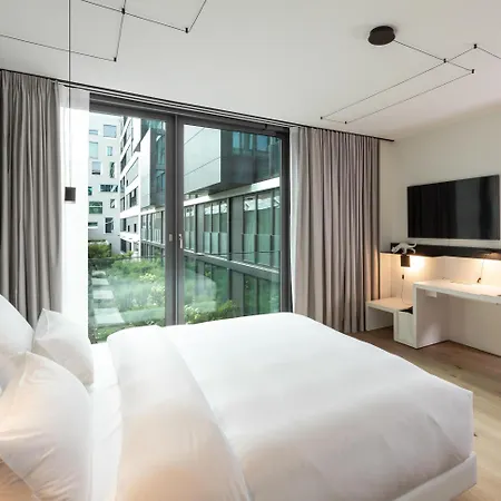 Hotel Kpm & Residences 5*
