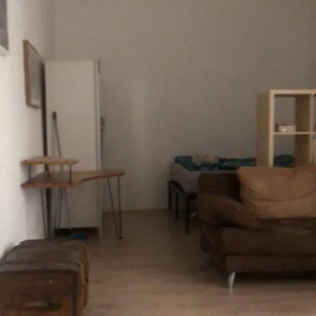 Apartment Friends Circle *