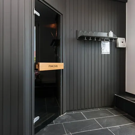 Hotel New 4*
