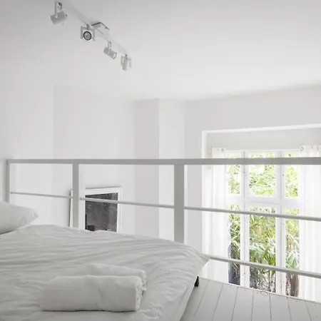 Apartamento With Fireplace Near Underground