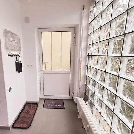 Daire Duplex Ullstein- 4 Bedrooms, 2 Bathrooms, Living Room, 2 Parking Spaces, Boxspringbeds, Family & Business Apartment! Berlin