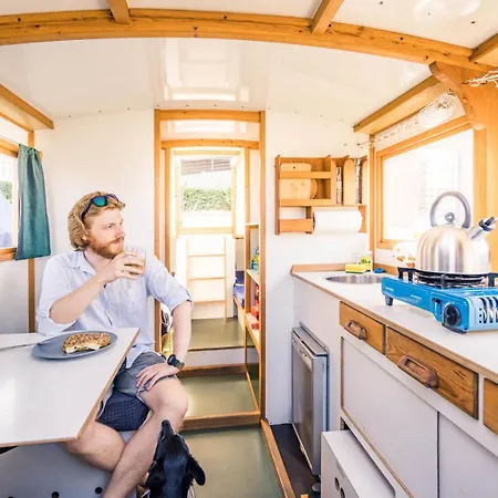 Hausboot Tour Mit Der Wasserkutsche - Fuehrerscheinfrei