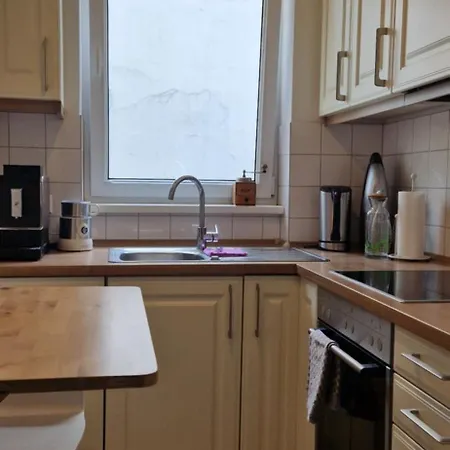 Apartment Like - West Berlin