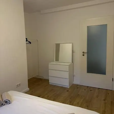 Comfortable And Spacious Apartment *