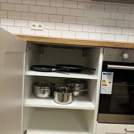 Comfortable And Spacious Apartment *