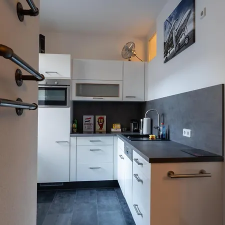 Apartment Bevoflats Altbauwohnung Mit Balkon Prenzlauer Berg