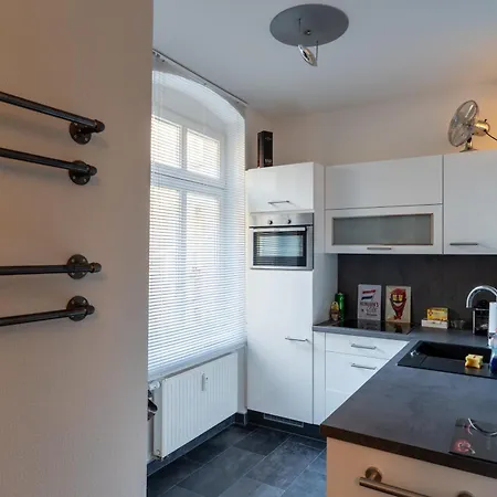 Bevoflats Altbauwohnung Mit Balkon Prenzlauer Berg * Berlin