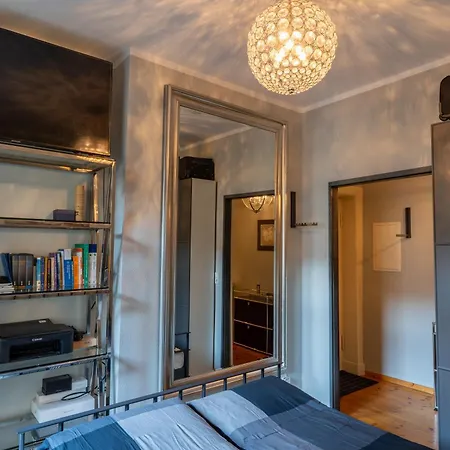Apartment Bevoflats Altbauwohnung Mit Balkon Prenzlauer Berg Berlin