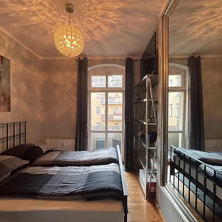 Apartment Bevoflats Altbauwohnung Mit Balkon Prenzlauer Berg